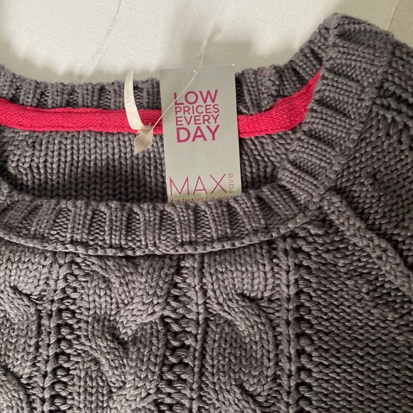 NWT Max Rave Gray Pullover Sweater - Picture 2 of 4